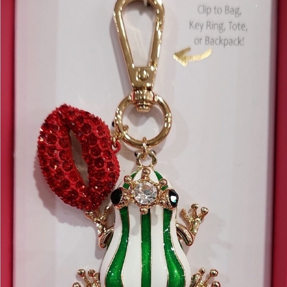 True to Form Frog Keychain with Red Lip Accent - Picture 2 of 6